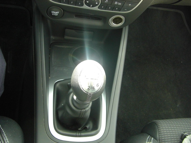 VISTA CAMBIO RENAULT MEGANE 1.6 GT LINE 110CV 