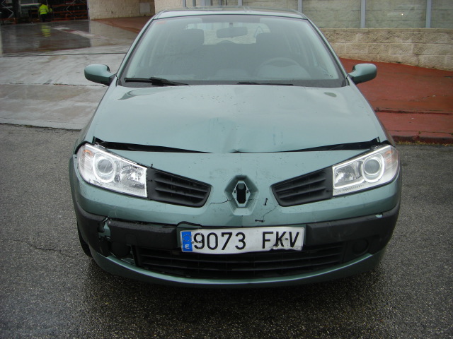VISTA DELANTERA RENAULT MEGANE 1.5 DCI 85CV