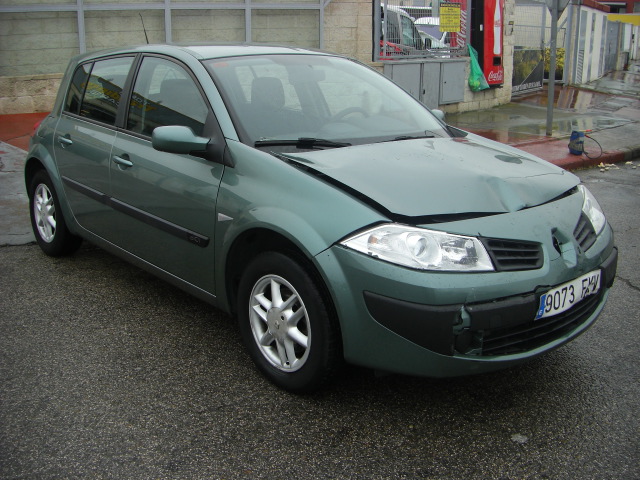 VISTA DELANTERA DERECHA RENAULT MEGANE 1.5 DCI 85CV