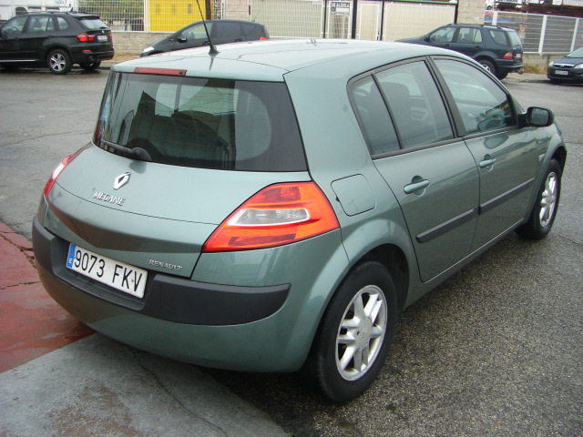 VISTA TRASERA DERECHA RENAULT MEGANE 1.5 DCI 85CV