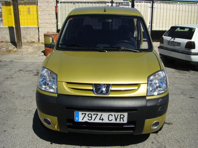 VISTA DELANTERA PEUGEOT PARTNER COMBI PLUS 2.0 90CV