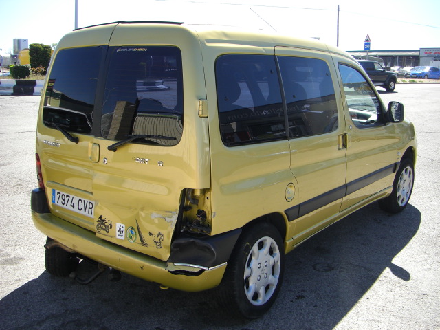VISTA TRASERA DERECHA PEUGEOT PARTNER COMBI PLUS 2.0 90CV