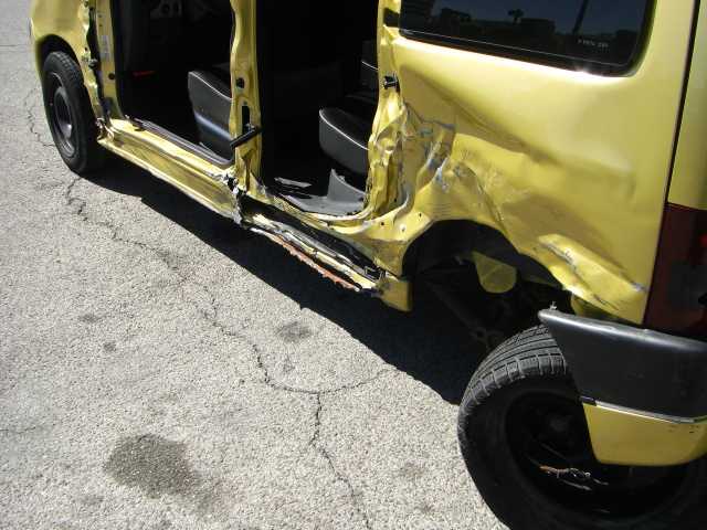 VISTA GOLPE TRASERO IZQUIERDO PEUGEOT PARTNER COMBI PLUS 2.0 90CV