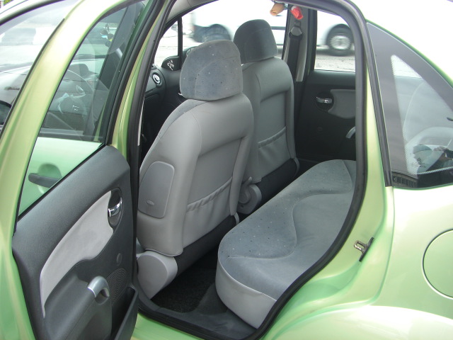 VISTA INTERIOR TRASERO CITROEN C-3 1.4 HDI SX PLUS 68CV