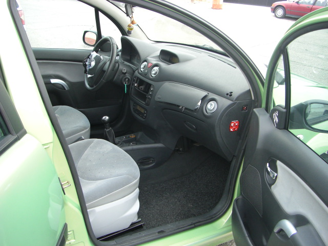 VISTA INTERIOR DERECHO CITROEN C-3 1.4 HDI SX PLUS 68CV