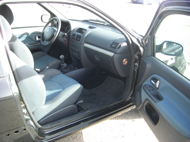 VISTA INTERIOR DERECHO RENAULT CLIO COMMUNITY 1.5 DCI 80CV