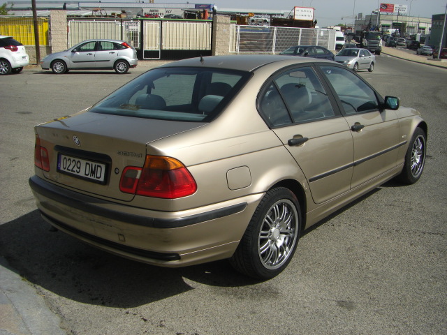 VISTA TRASERA DERECHA BMW E-46  320 D 136CV