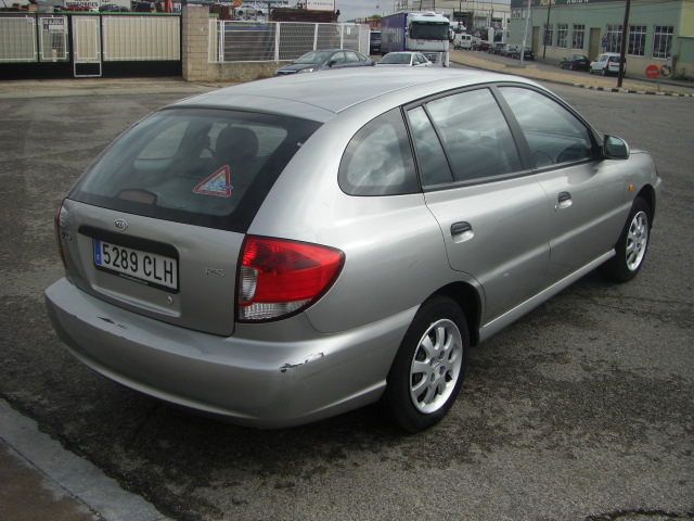 VISTA TRASERA DERECHA KIA RIO 1.6 I-S 100CV FAMILIAR