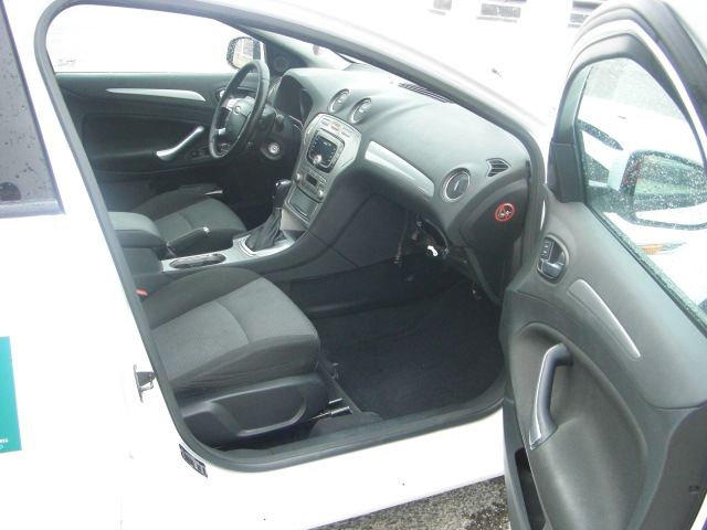 VISTA INTERIOR DERECHO FORD MONDEO 2.0 TDCI 140CV