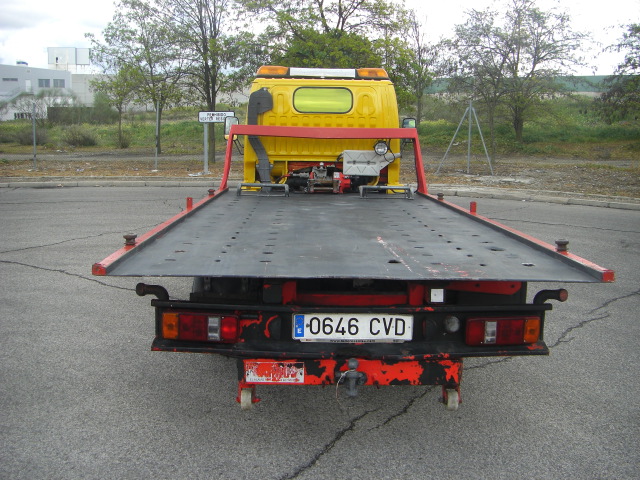 VISTA TRASERA NISSAN CABSTAR E 3.0 D 125CV CAMION PORTACOCHES