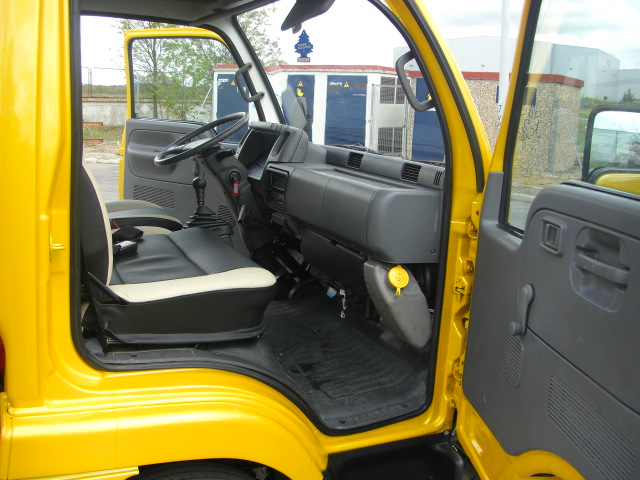 VISTA INTERIOR DERECHO NISSAN CABSTAR E 3.0 D 125CV CAMION PORTACOCHES