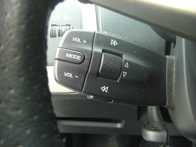 VISTA MANDOS AUDIO EN VOLANTE SEAT IBIZA 1.9 TDI SPORT 105CV