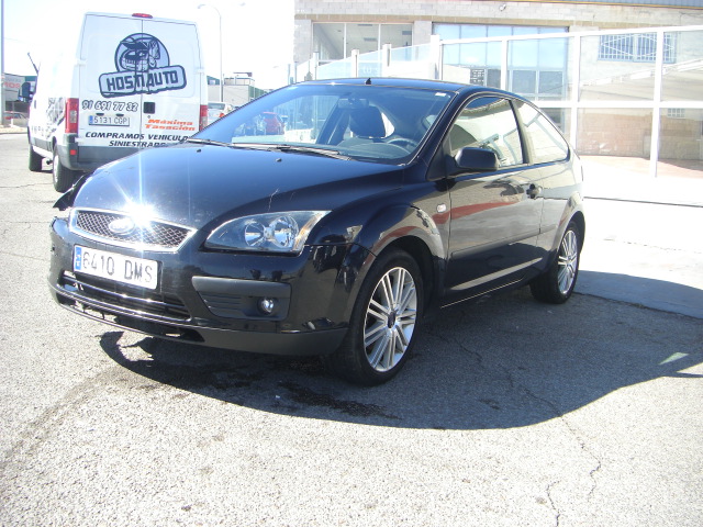 VISTA DELANTERA IZQUIERDA FORD FOCUS SPORT 2.0 TDCI 136CV