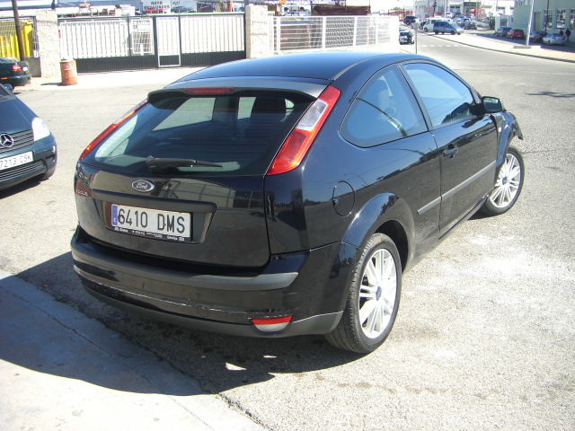 VISTA TRASERA DERECHA FORD FOCUS SPORT 2.0 TDCI 136CV