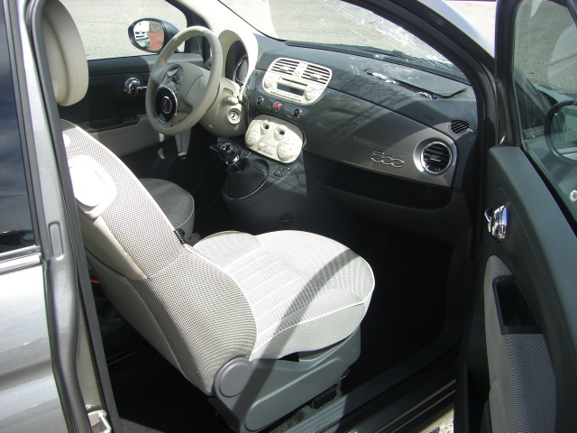 VISTA INTERIOR DERECHO FIAT 500 I 1.2 70CV