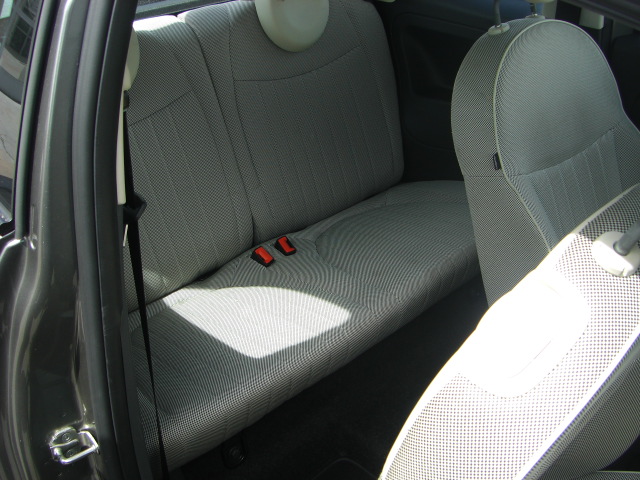 VISTA INTERIOR TRASERO FIAT 500 I 1.2 70CV