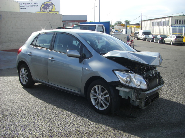 VISTA DELANTERA DERECHA TOYOTA AURIS 1.4 D4D 90CV