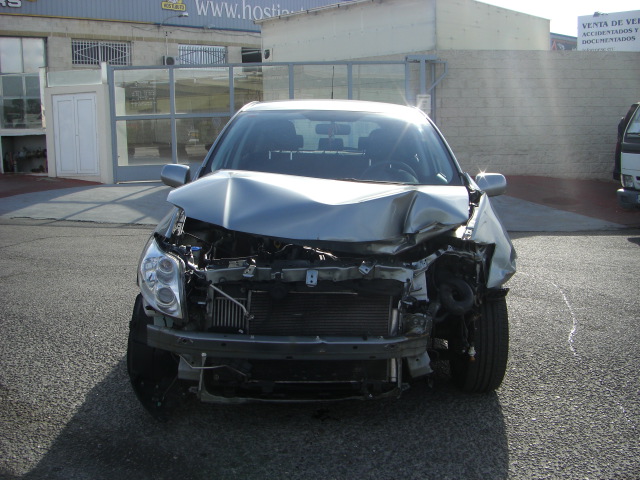VISTA DELANTERA TOYOTA AURIS 1.4 D4D 90CV