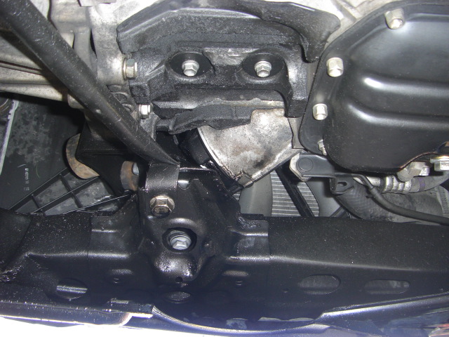 VISTA SOPORTE FILTRO ACEITE ROTO TOYOTA AURIS 1.4 D4D 90CV