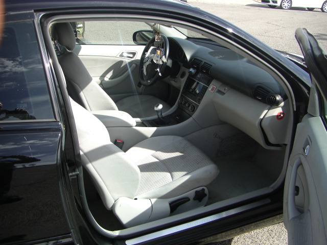 VISTA INTERIOR DERECHO MERCEDES BENZ C-230 KOMPRESOR 1.8 GASOLINA 192CV