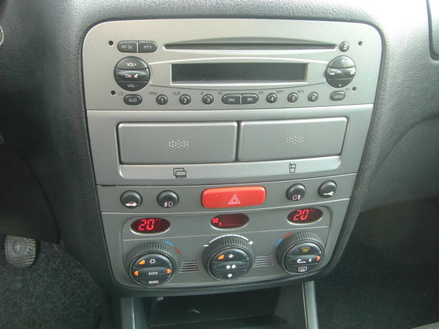 VISTA CD Y CLIMA ALFA ROMEO 2.0 TI SPORT 150CV GASOLINA