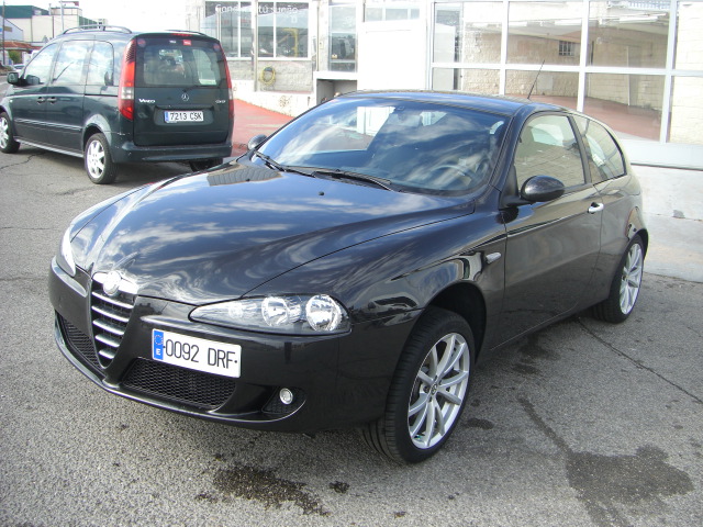 VISTA DELANTERA IZQUIERDA ALFA ROMEO 2.0 TI SPORT 150CV GASOLINA