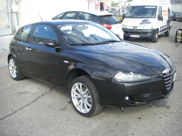 VISTA DELANTERA DERECHA ALFA ROMEO 2.0 TI SPORT 150CV GASOLINA