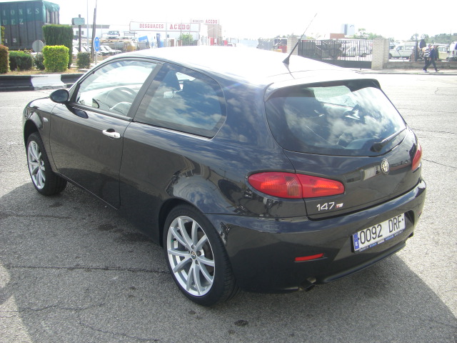 VISTA TRASERA IZQUIERDA ALFA ROMEO 2.0 TI SPORT 150CV GASOLINA