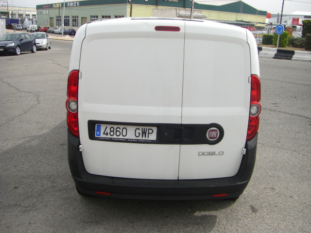 VISTA TRASERA FIAT DOBLO CARGO 1.3 MULTIJET 90CV