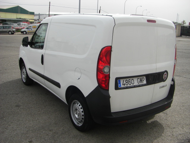 VISTA TRASERA IZQUIERDA FIAT DOBLO CARGO 1.3 MULTIJET 90CV