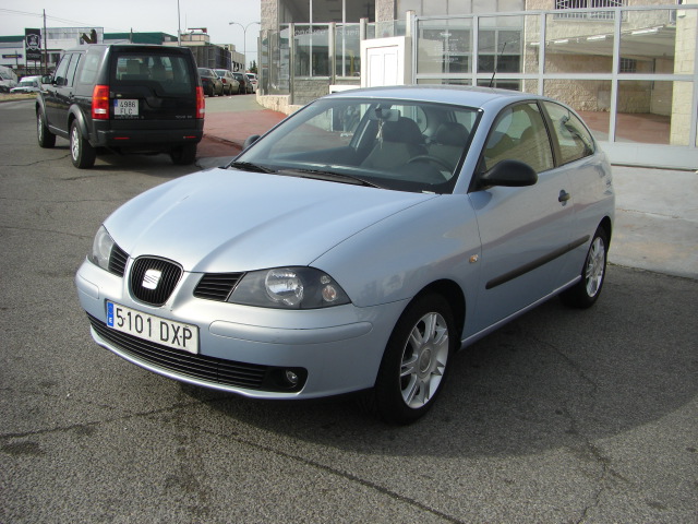 VISTA DELANTERA IZQUIERDA SETA IBIZA 1.4 GASOLINA 75CV