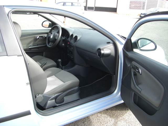VISTA INTERIOR DERECHO SETA IBIZA 1.4 GASOLINA 75CV