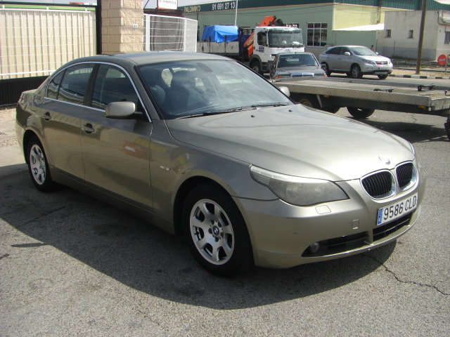 VISTA DELANTERA DERECHA BMW 530D 3.0 217CV