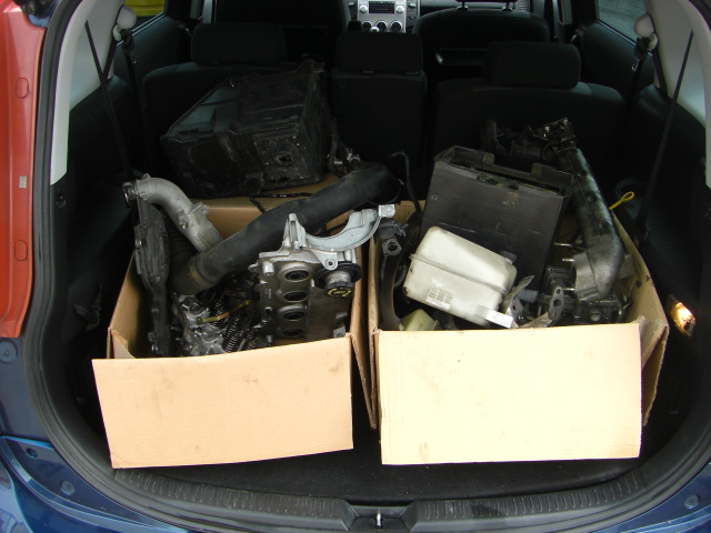 VISTA PIEZAS EN MALETERO MAZDA 5 2.0 CRDI 142CV 7 PLAZAS