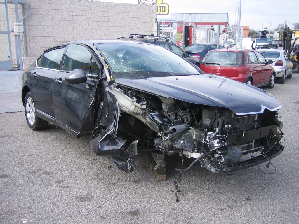 VISTA DELANTERA DERECHA CITROEN C-5 2.0 HDI SPORT 140CV