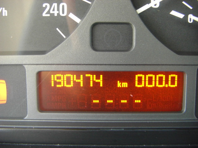 VISTA KM BMW COMPAQ 320TD 150CV PACK M