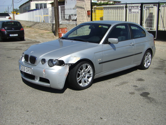 VISTA DELANTERA IZQUIERDA BMW COMPAQ 320TD 150CV PACK M