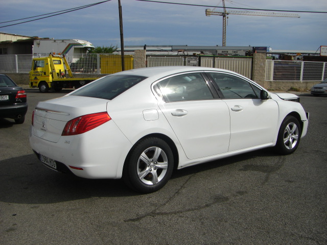 VISTA TRASERA DERECHA PEUGEOT 508 BLINE 1.6 HDI 111CV AUTOMATICO