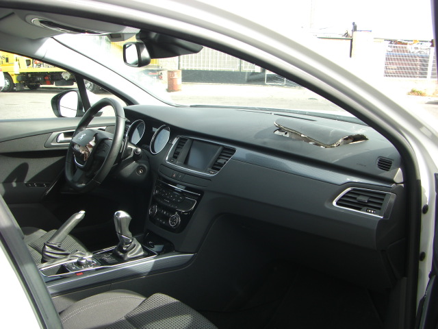 VISTA INTERIOR DERECHO PEUGEOT 508 BLINE 1.6 HDI 111CV AUTOMATICO
