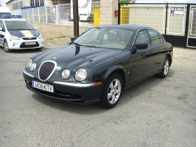 VISTA DELANTERA IZQUIERDA JAGUAR STYPE 3.0 GASOLINA 238CV AUTOMATICO