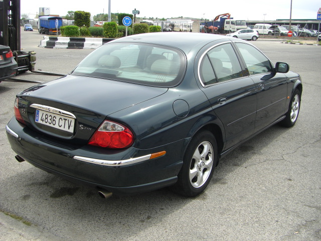 VISTA TRASERA DERECHA JAGUAR STYPE 3.0 GASOLINA 238CV AUTOMATICO