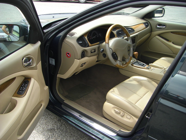 VISTA INTERIOR IZQUIERDO JAGUAR STYPE 3.0 GASOLINA 238CV AUTOMATICO