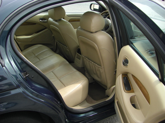 VISTA INTERIOR TRASERO 2 JAGUAR STYPE 3.0 GASOLINA 238CV AUTOMATICO