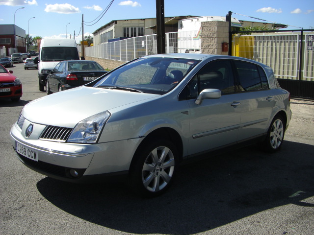 VISTA DELANTERA IZQUIERDA RENAULT VELSATIS 3.0 CDTI 177CV AUTOMATICO