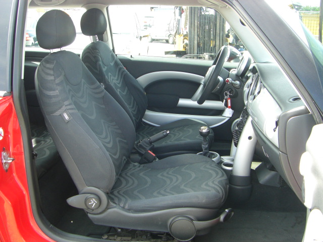 VISTA INTERIOR DERECHO MINI ONE 1.4 D 75CV 6V