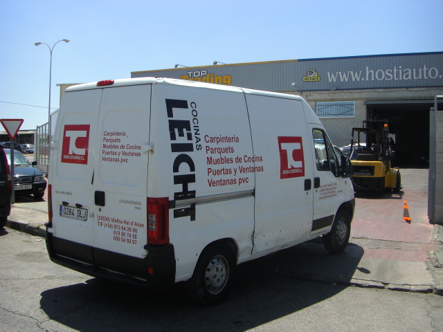 vista trasera derecha CITROEN JUMPER FURGON 2.2 HDI 100CV