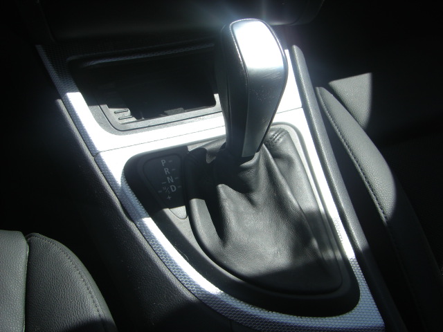 vista cambio automatico BMW 118D PACK M 2.0 143CV AUTOMATICO