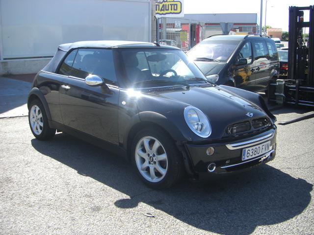 vista delantera derecha MINI COOPER CABRIO 1.6 GASOLINA 115CV AUTOMATICO