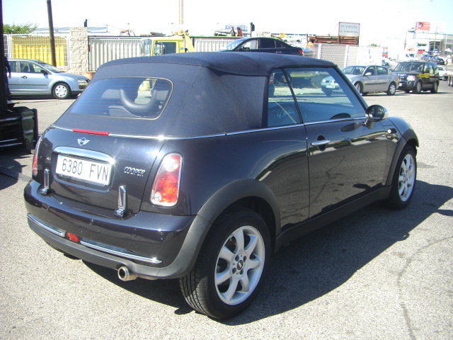 vista trasera derecha MINI COOPER CABRIO 1.6 GASOLINA 115CV AUTOMATICO