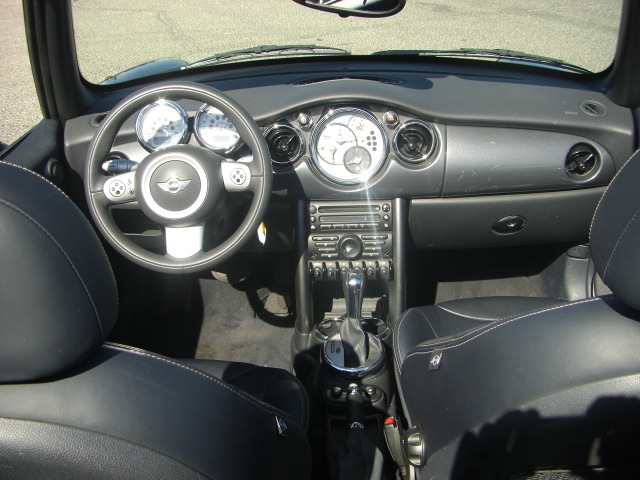 vista salpicadero MINI COOPER CABRIO 1.6 GASOLINA 115CV AUTOMATICO